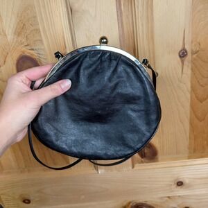 Vintage Italian Black Leather Kiss Lock Crossbody Bag Made in Italy Gold Tone